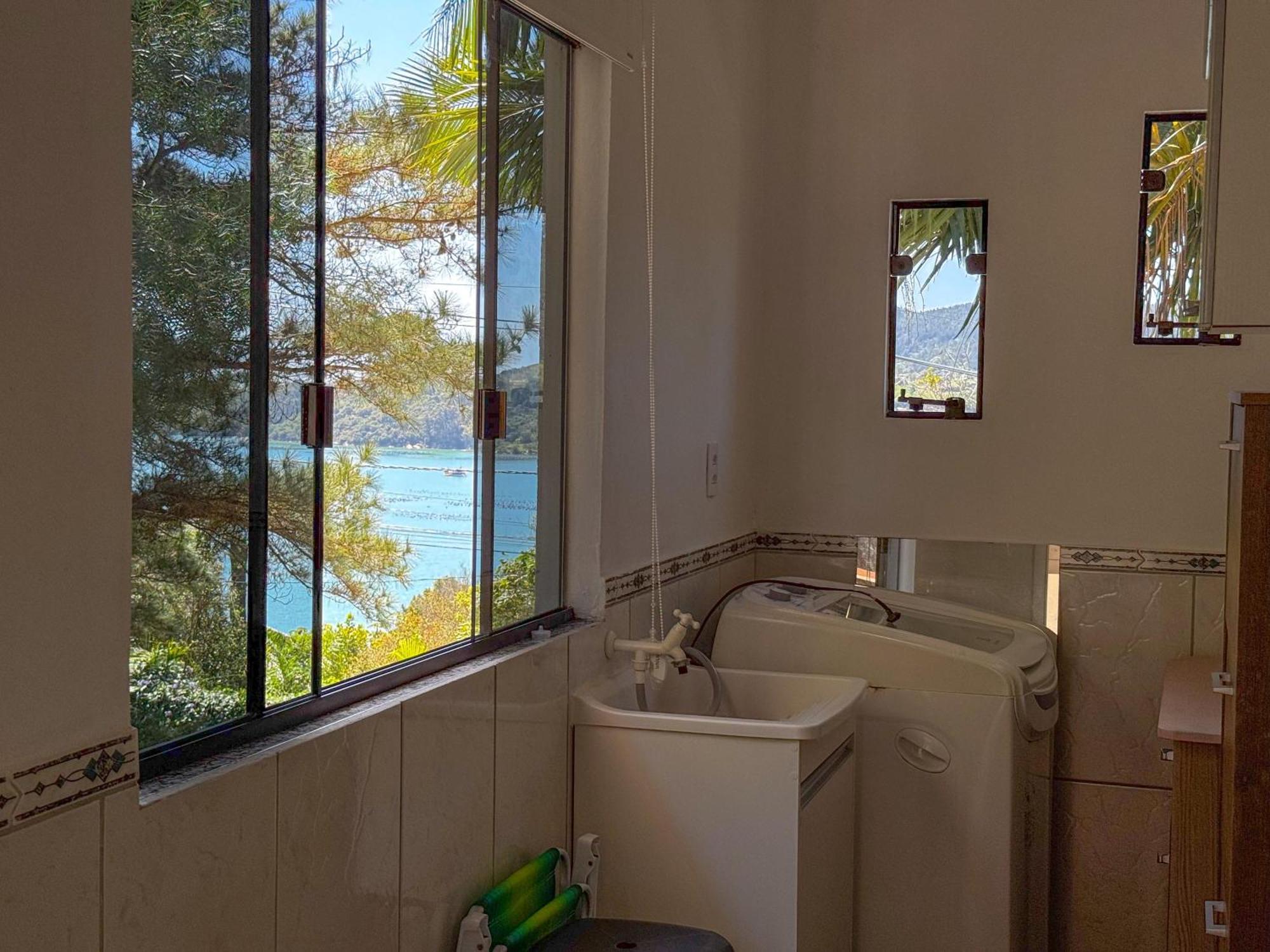 Casa Com Vista Para O Mar Em ゴヴェルナドール・セウソ・ラーモス エクステリア 写真